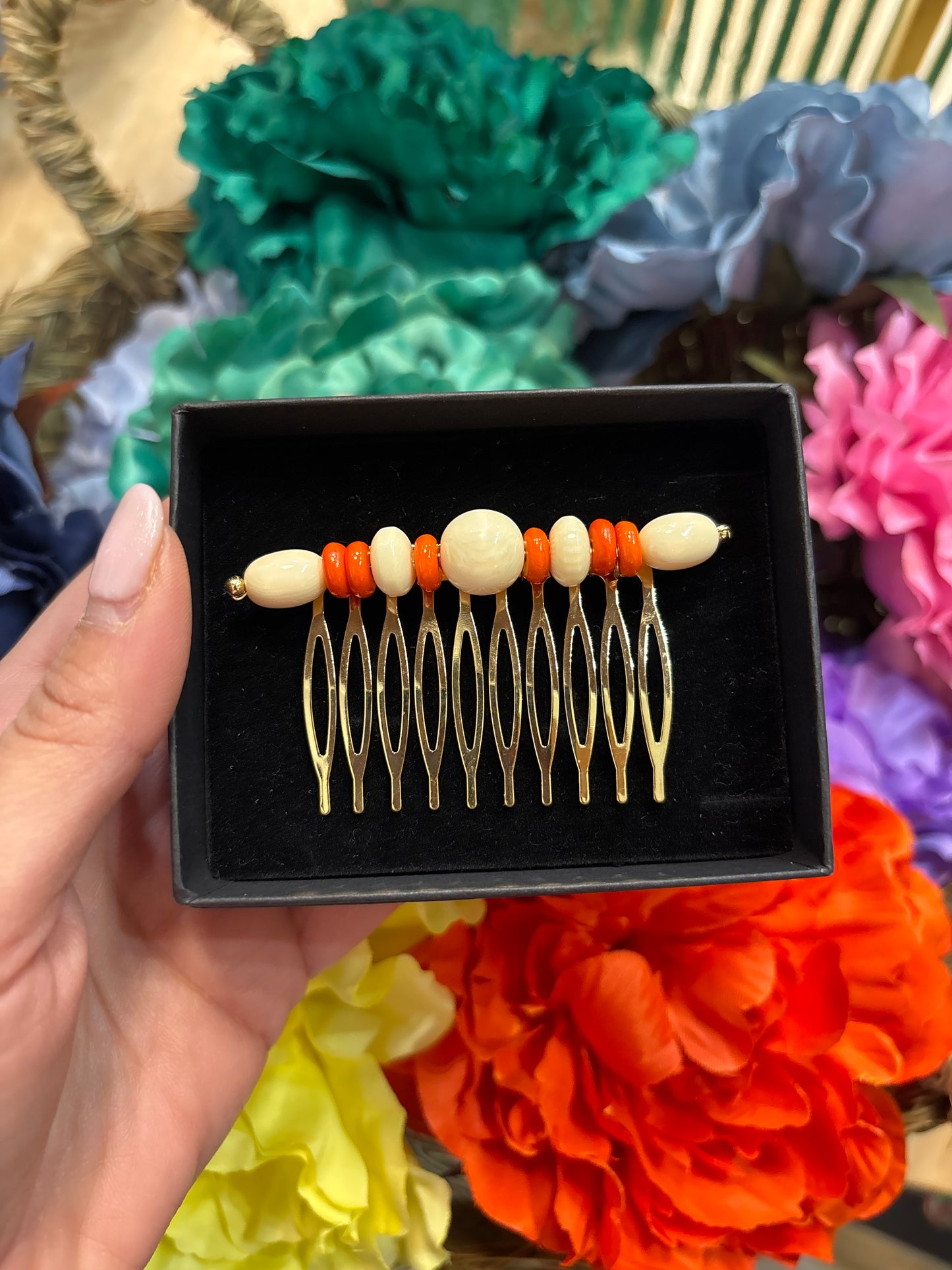 Peinas cuentas coral