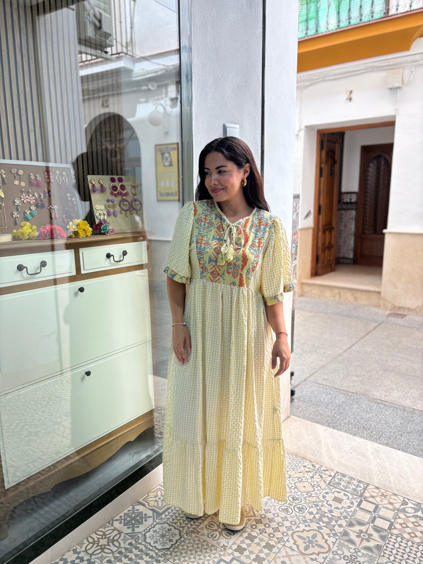 Vestido Luna bordado lima