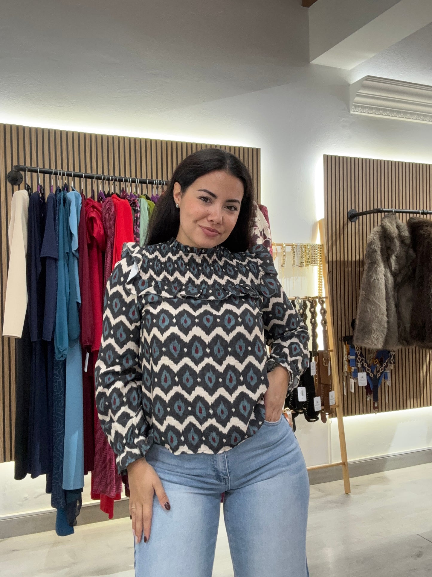 Blusa estampada volante