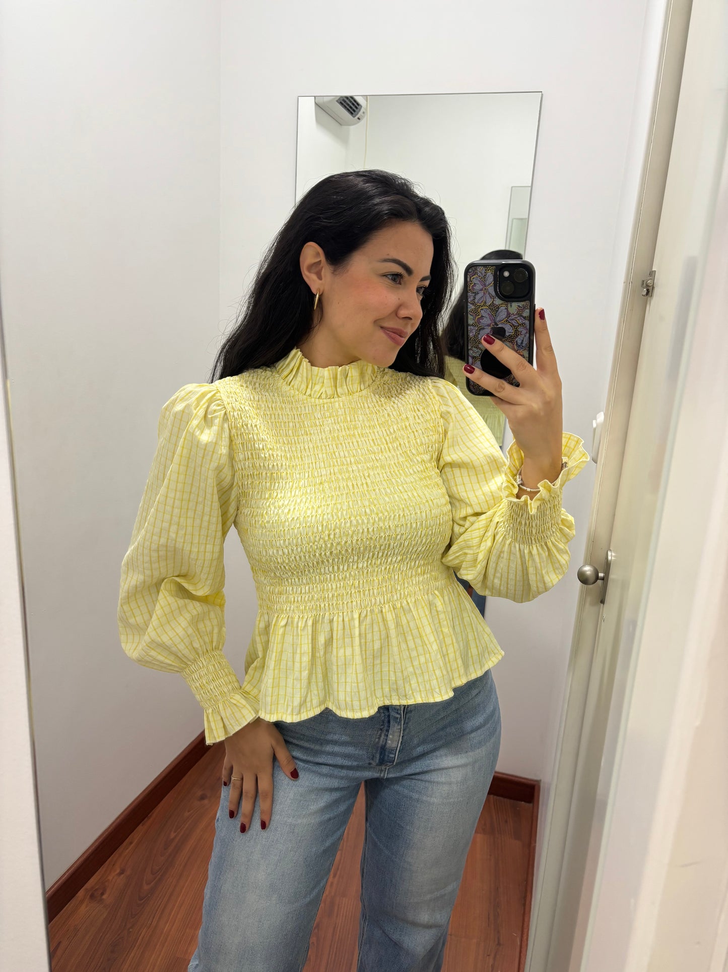 Blusa amarilla cuadro