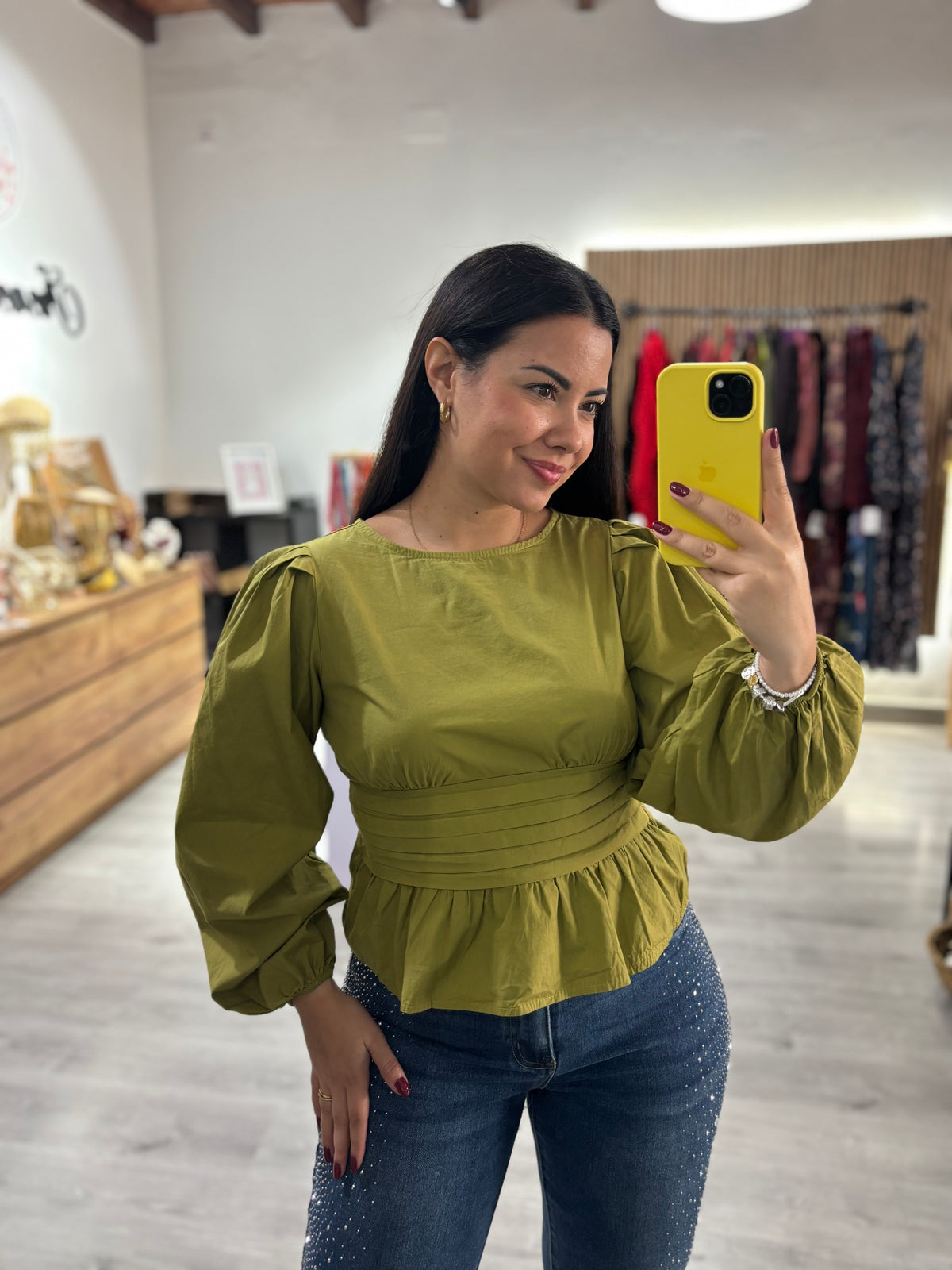 Blusa volante verde