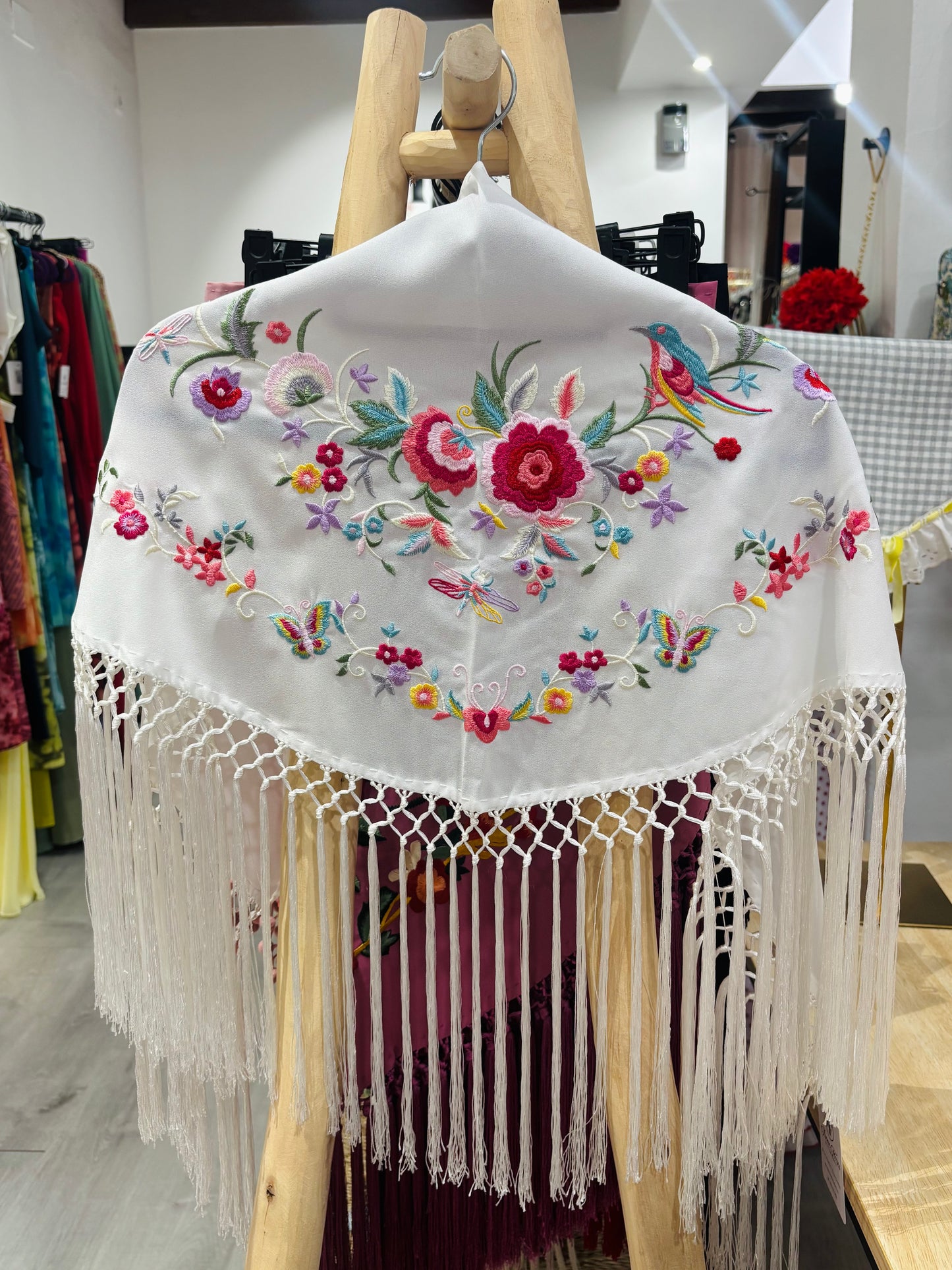 Mantoncillo niña blanco