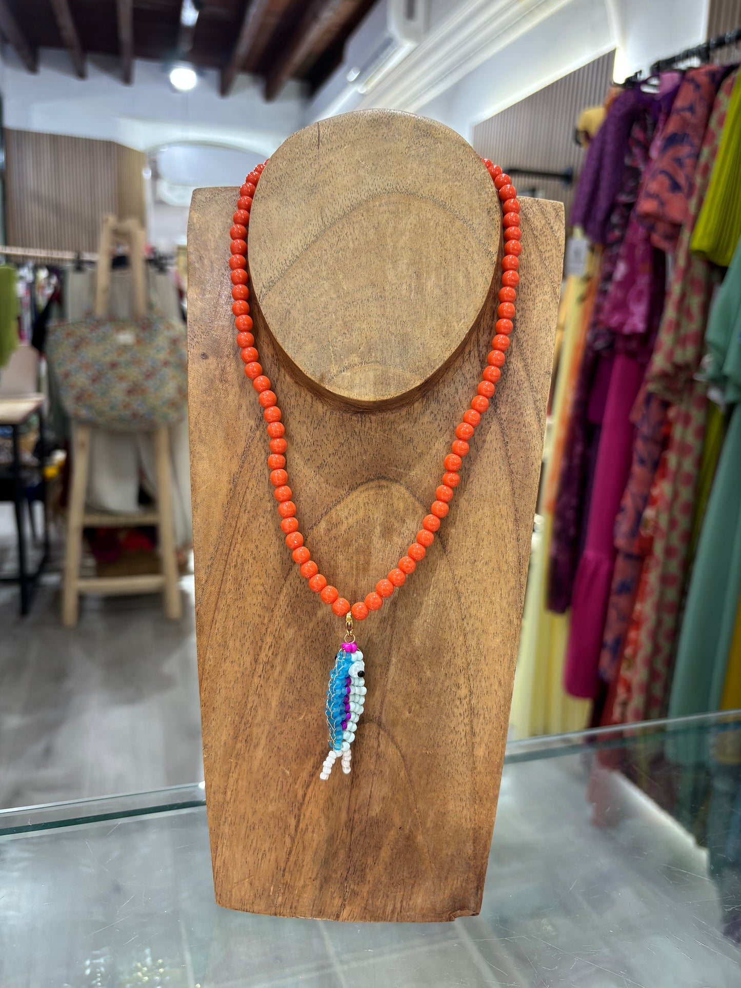 Collar abalorio coral