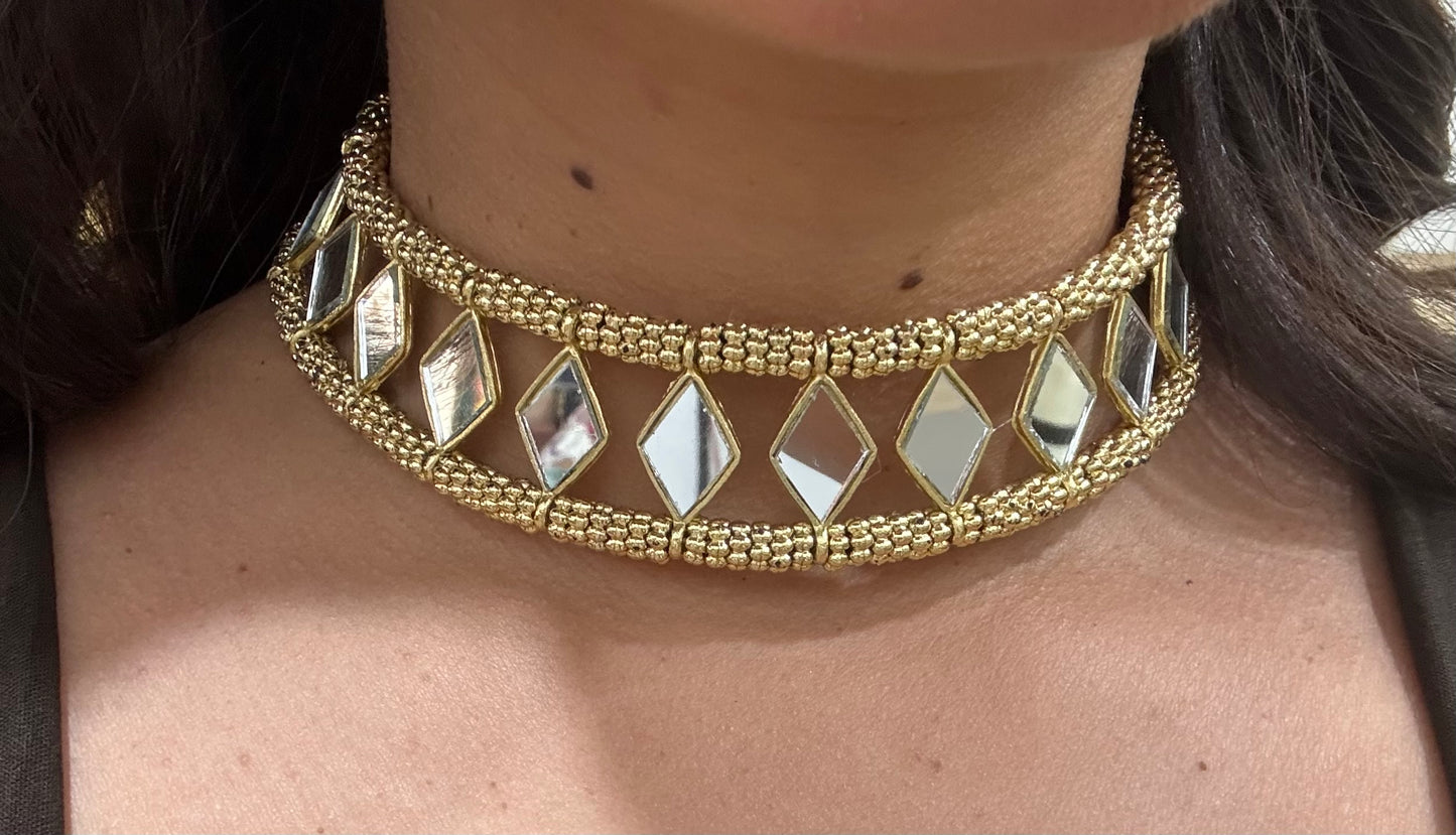 Choker espejo triangulo