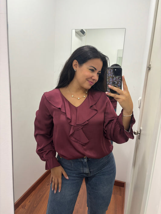 Blusa satén burdeos