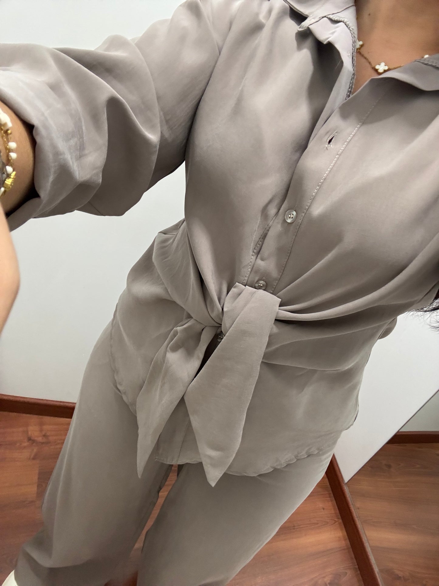 Conjunto nudo topo