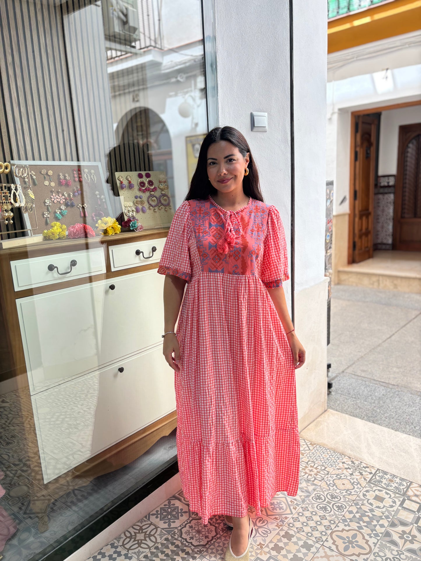 Vestido Luna bordado coral