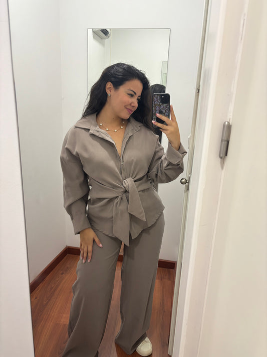 Conjunto nudo topo