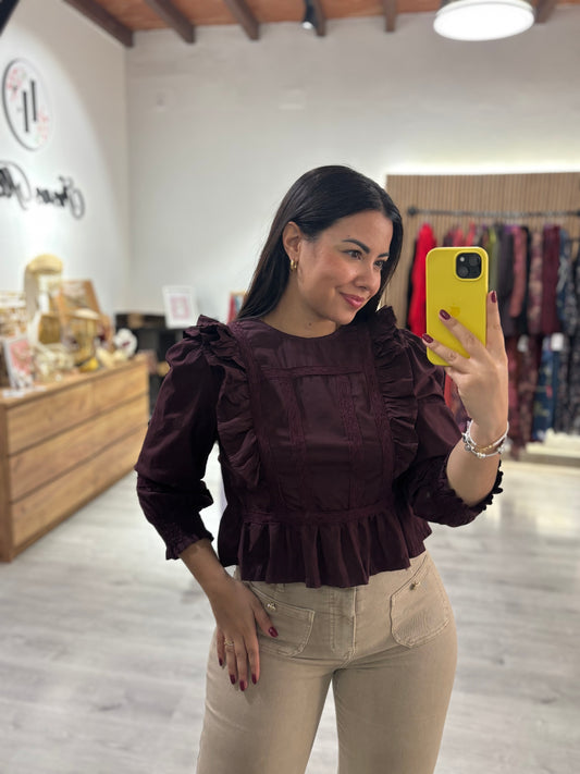 Blusa volantes cortita