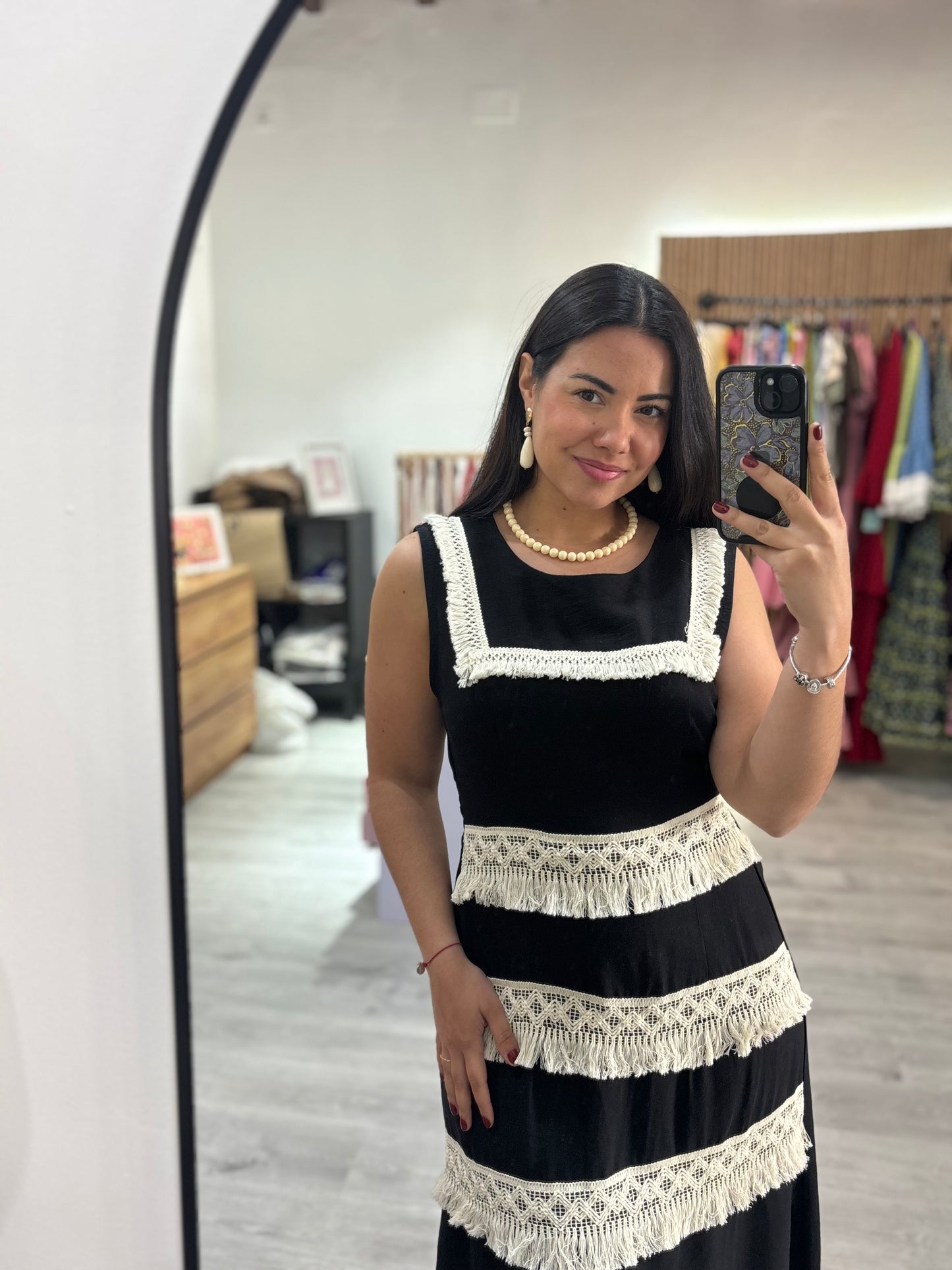 Vestido detalle negro