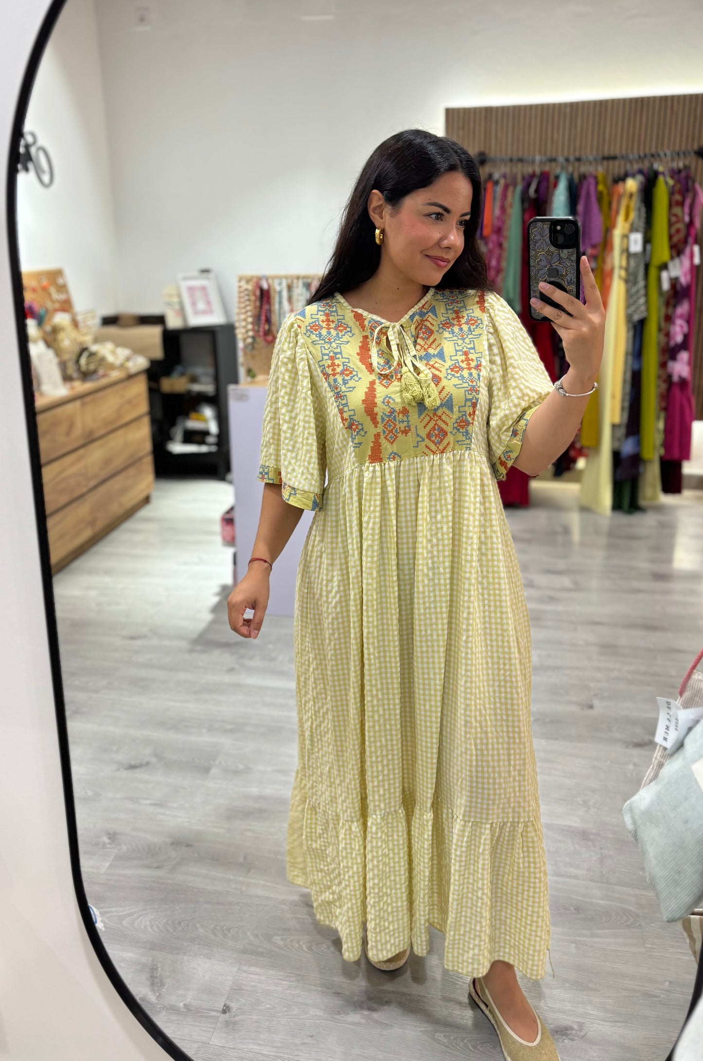 Vestido Luna bordado lima