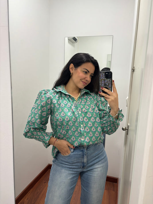 Blusa cuello turquesa
