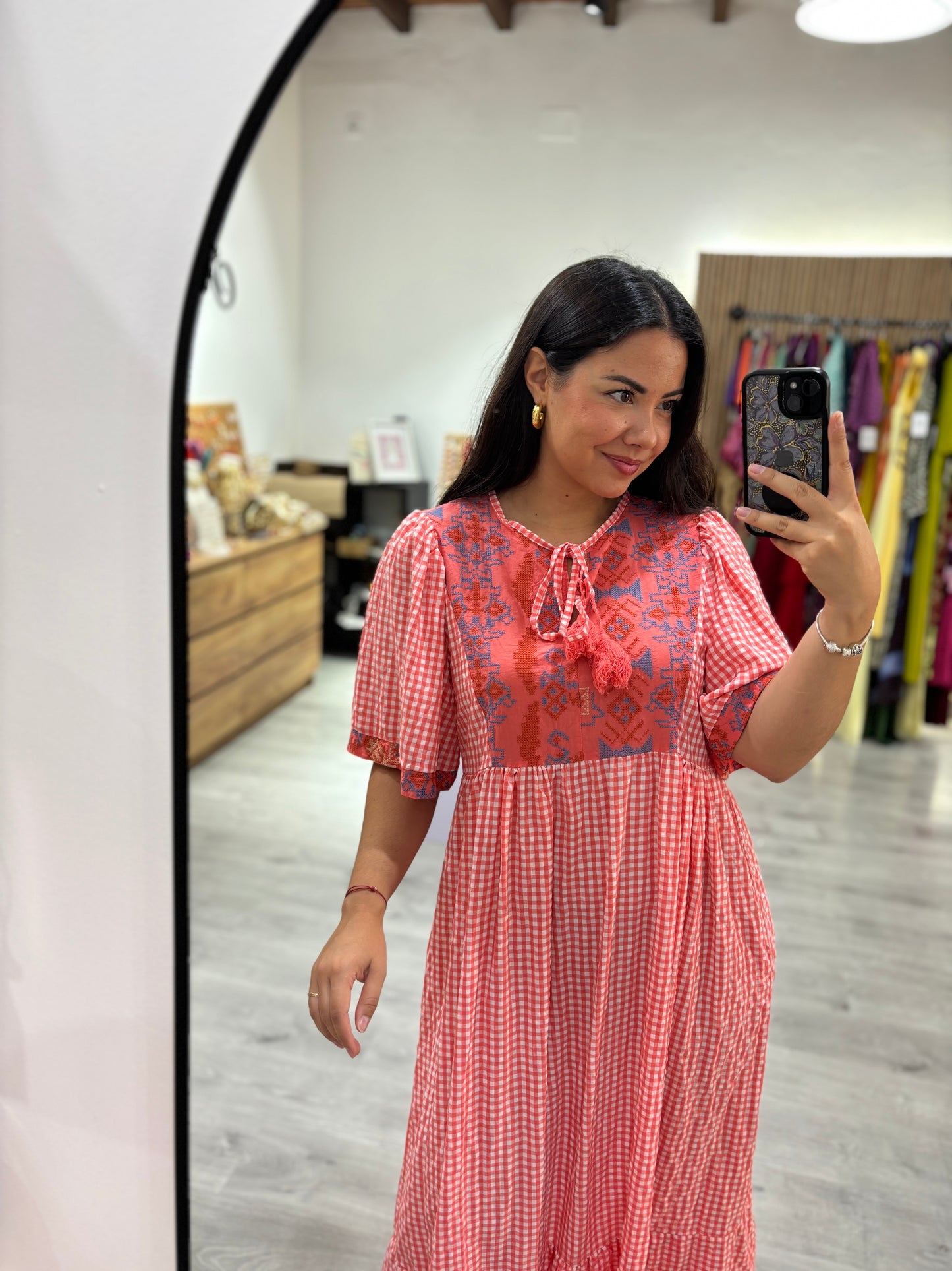 Vestido Luna bordado coral