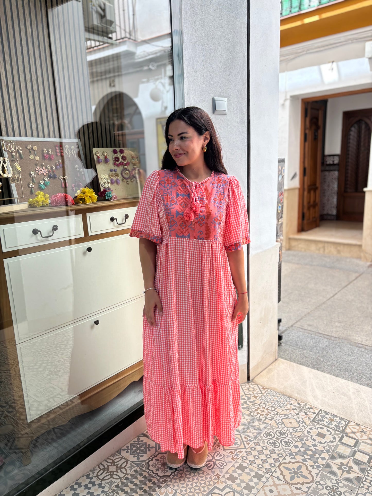 Vestido Luna bordado coral