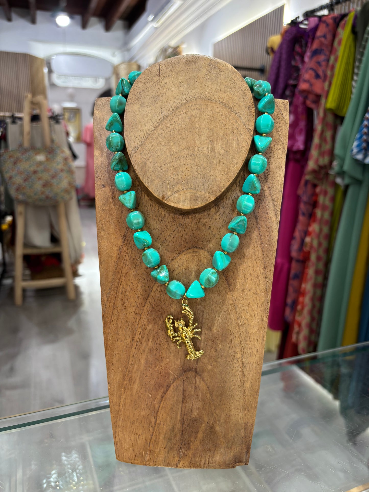 Collar langosta verde