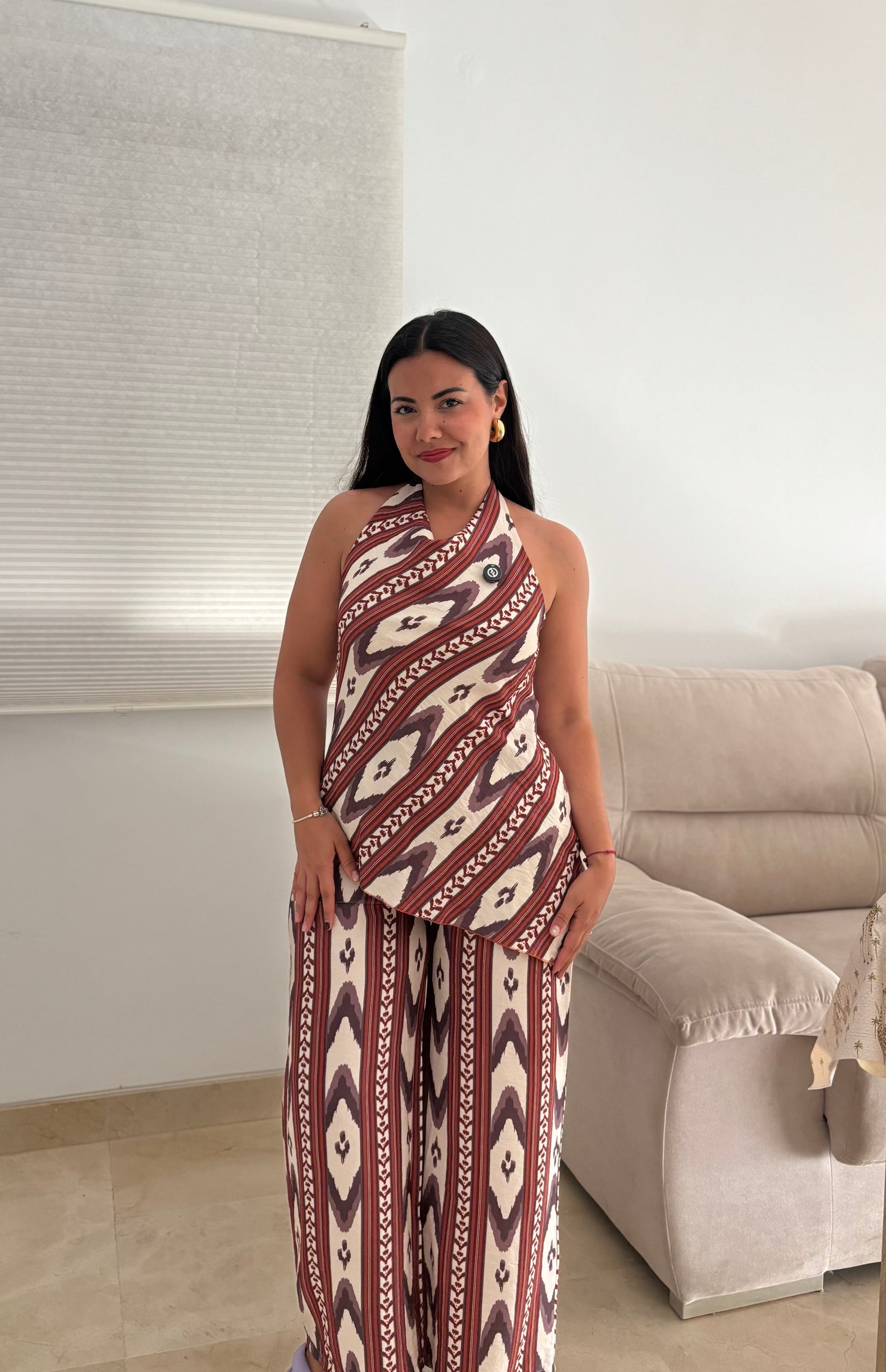Conjunto asimetrico blanco